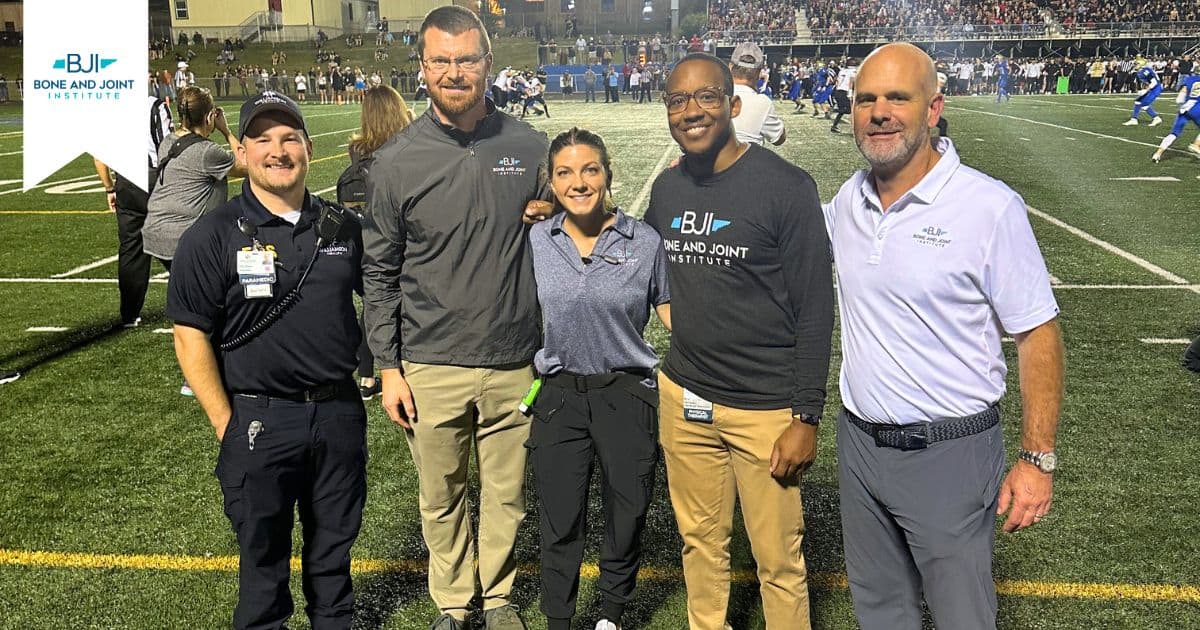 Scott_Arthur_with_sports_medicine_team_Brentwood